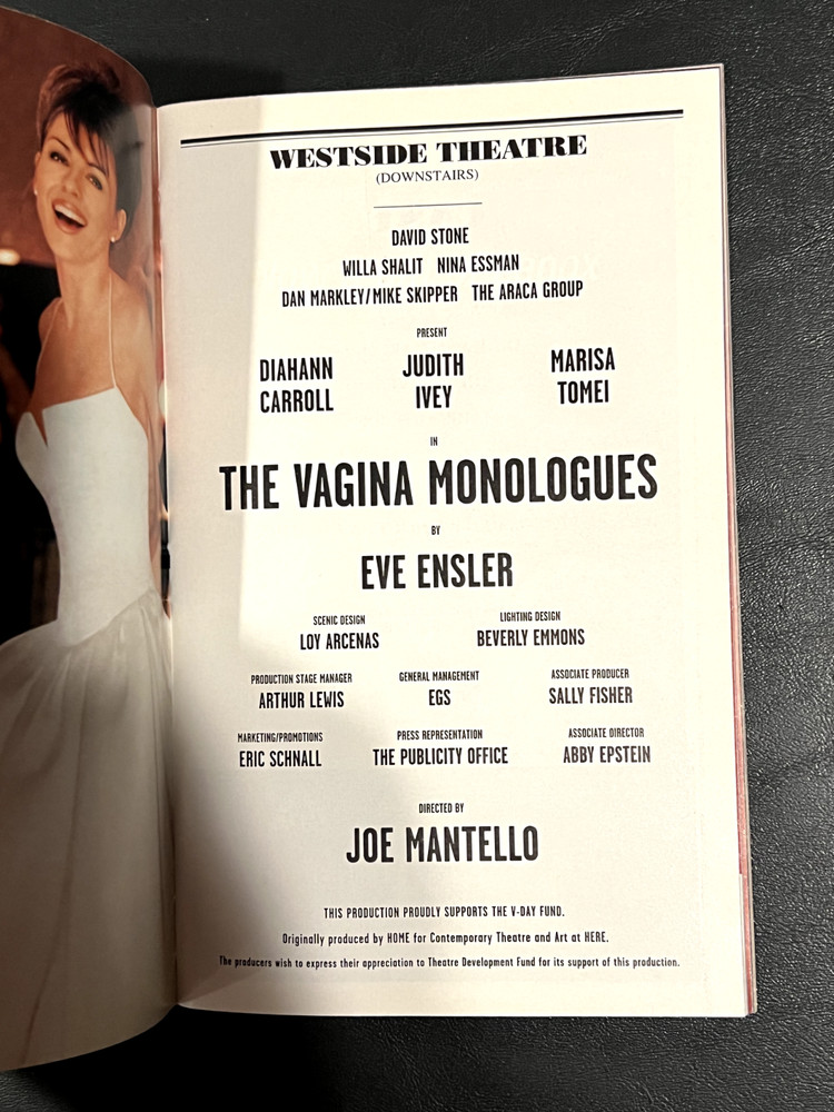 The Vagina Monolouges Signed Playbill May 2000 Marisa Tomei Diahann Carroll