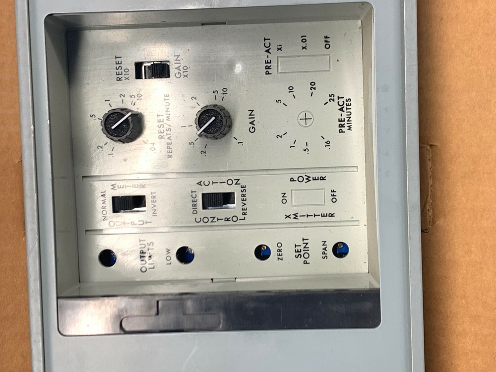 LOVE INDICATING CONTROLLER 117V O/P 4-20mA 17VA 10W