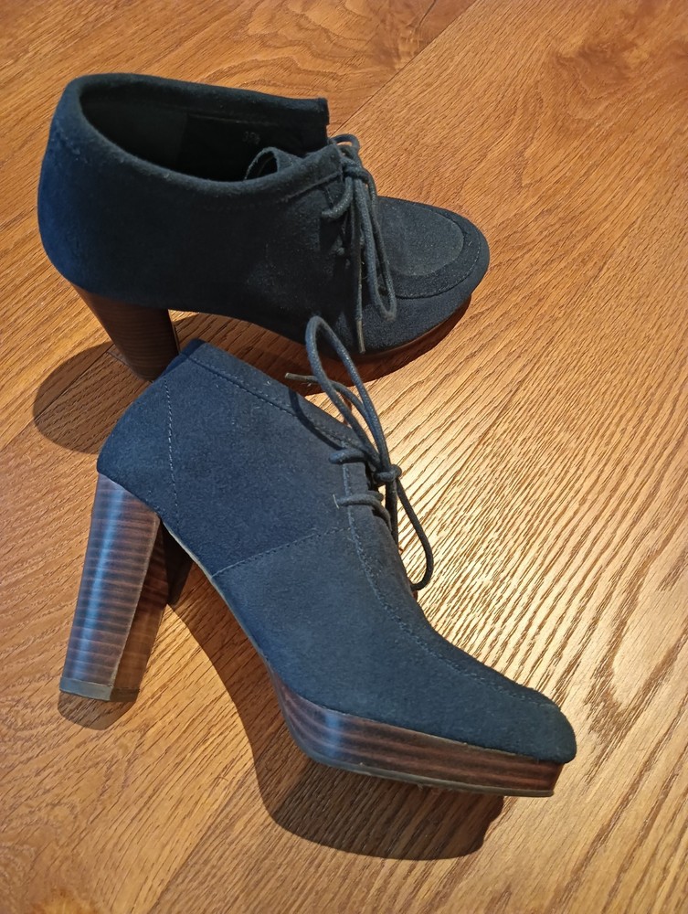 Ankle Boots in Blue Suede Size EU36