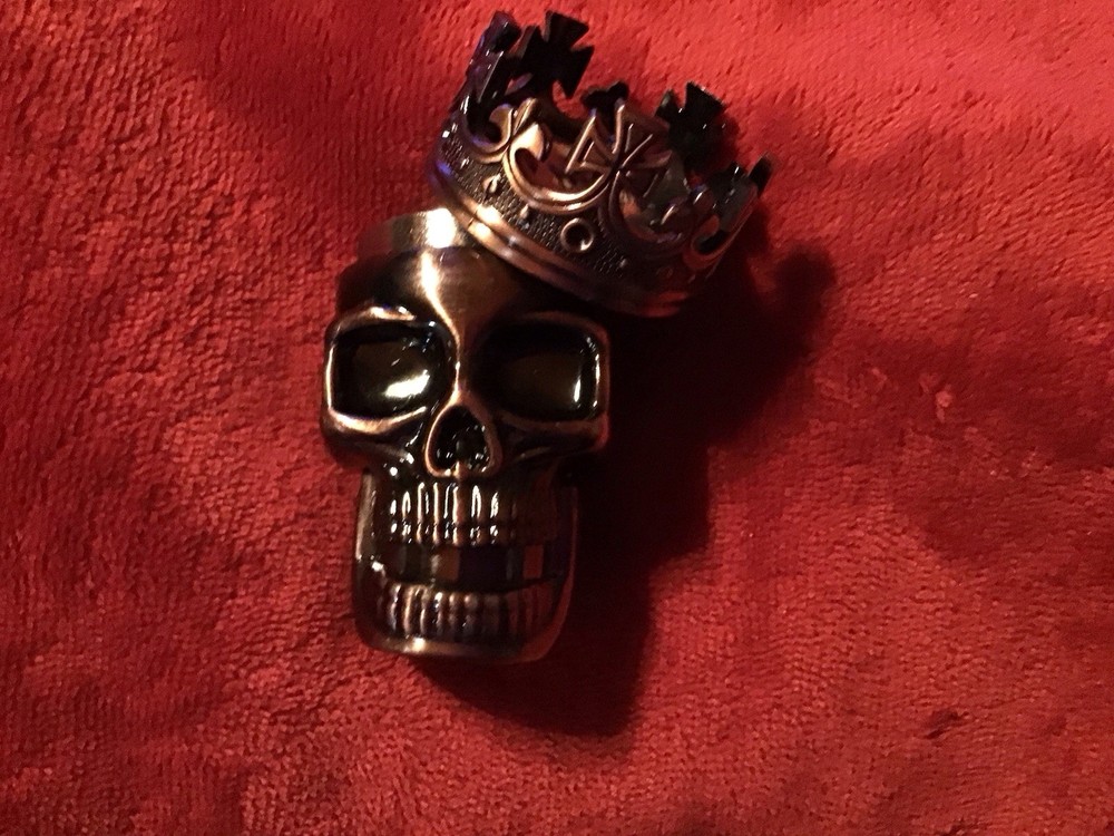 Metal Skull Design Herb Grinder