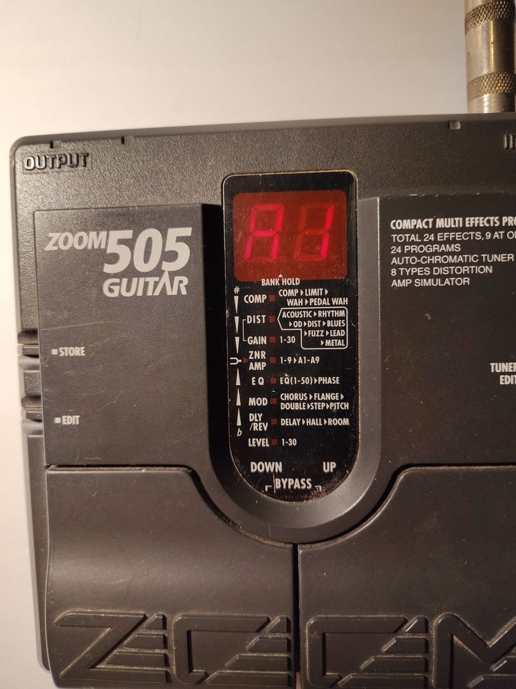 Zoom 505 World's First Multi Effects System In A Compact Pedal Tested & Working