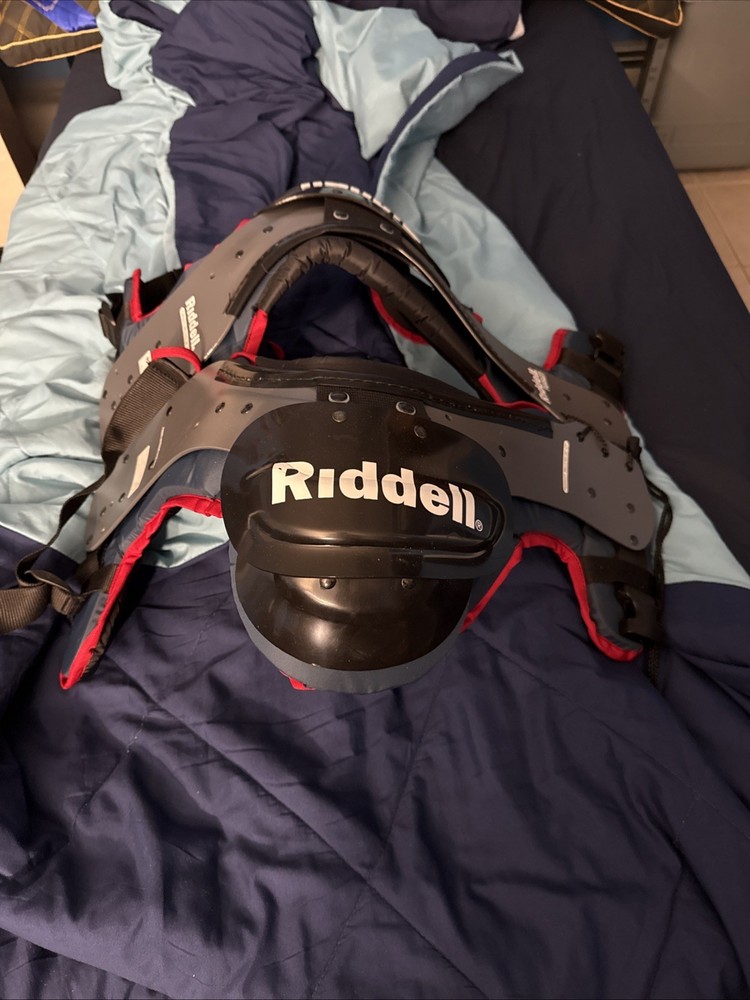 Riddell Pursuit Shoulder Pads