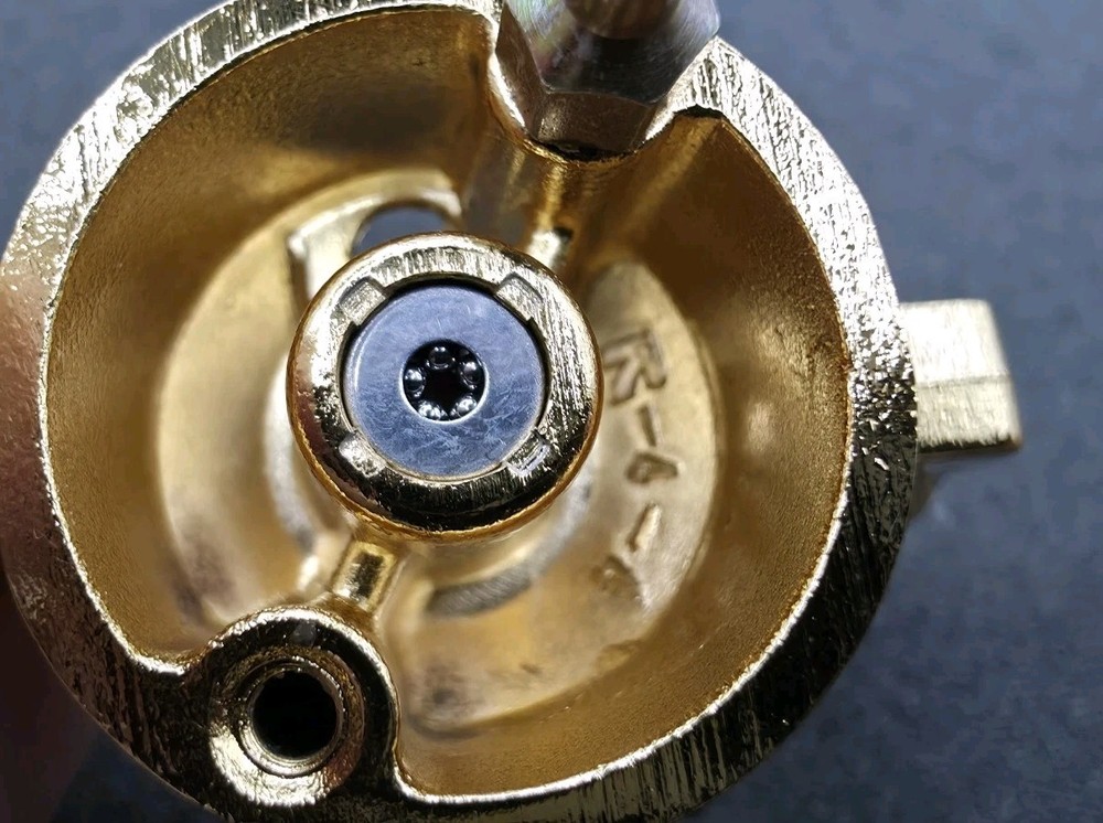 Technics sl1200 Ltd, Tonearm Gimbal