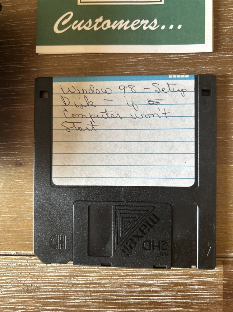 Maxell MF2HD Micro Floppy Disks 8 Piece