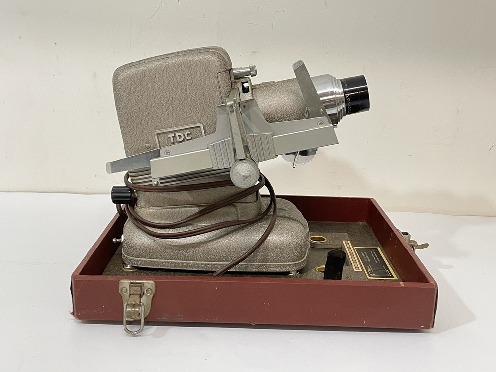 TDC VIVID Selectron ~ Slide Projector Deluxe ~ Model D ~ in Carrying Box ~ WORK