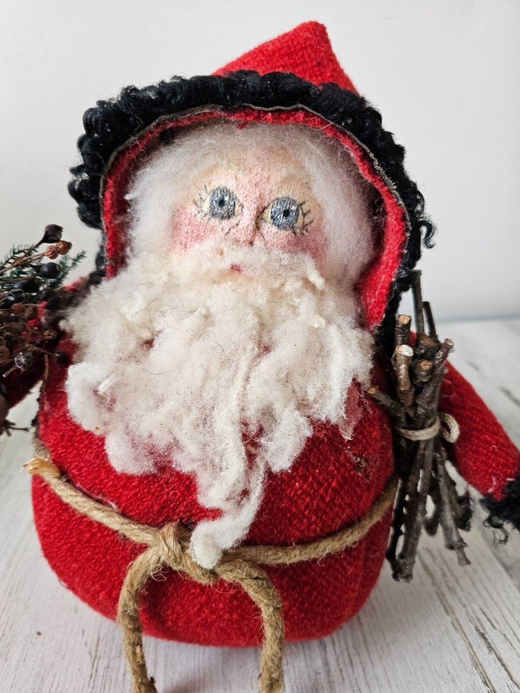 Jackie Santa 1989 folk art tree statute decor