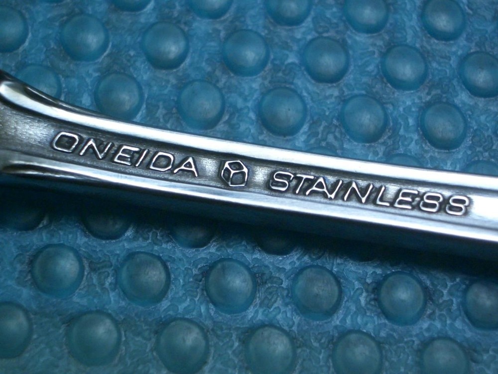 ONEIDA Heirloom (Cube) DOVER Glossy Set of 2 Dinner Forks Stainless Flatware