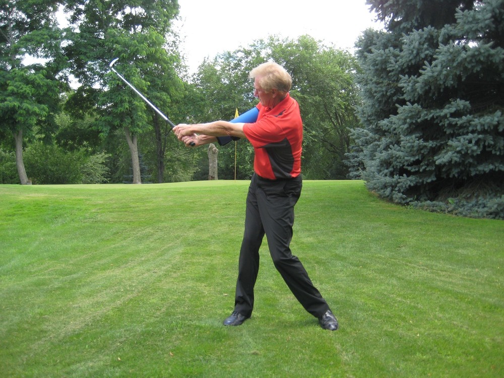 Golf Trainer - Bending Your Arm, Get Help From The "Straight Arm"