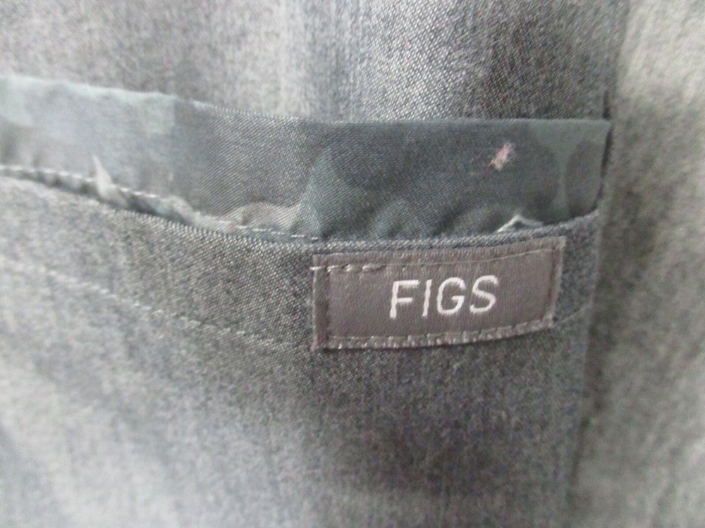 Figs Technical Collection Set Medium Gray Cargo Top Bottoms 2 Piece