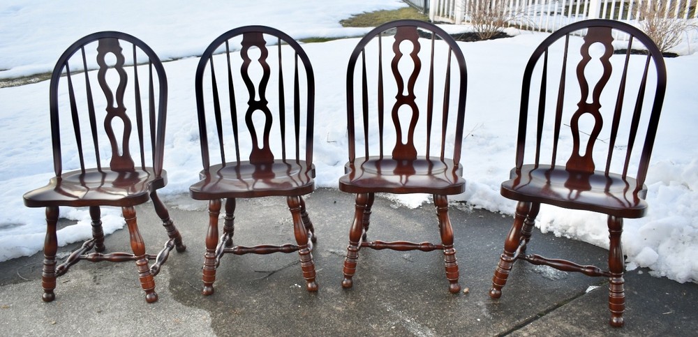 VTG. E.R.Buck Americana Style Maple Windsor Dining Chairs