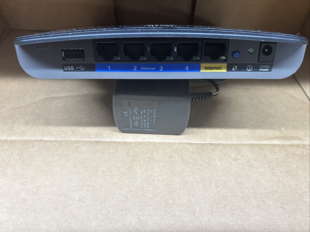 Cisco Linksys E1550 Router W/ Replacement Power Supply