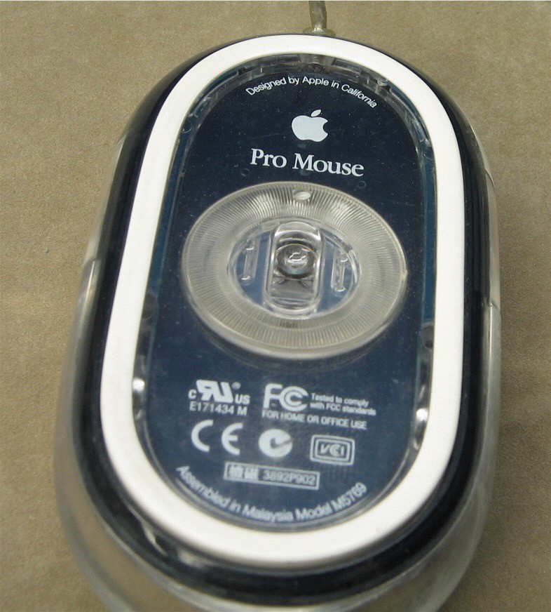 Apple Pro Mouse - Black USB Optical - M5769