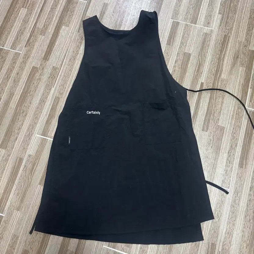 Two Aprons for Pet Grooming Official