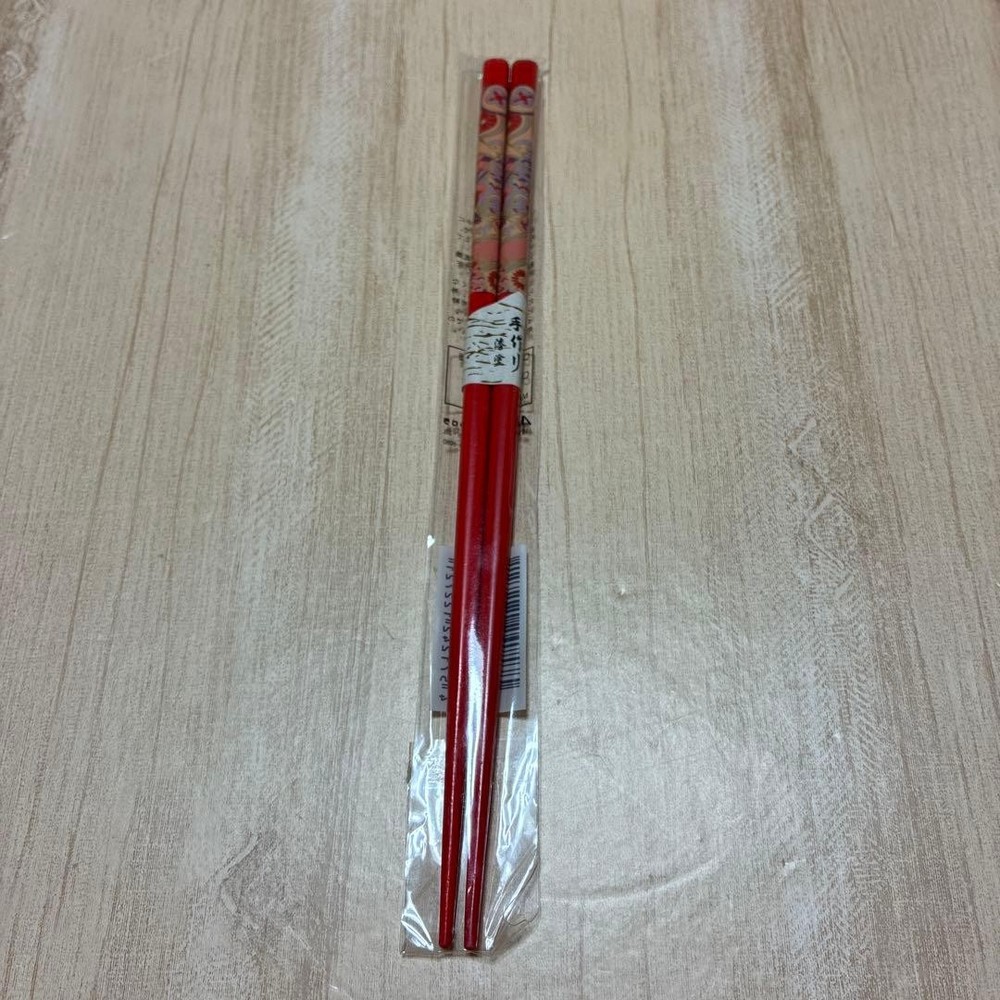 Red Lacquered Traditional Pattern Chopsticks Tableware