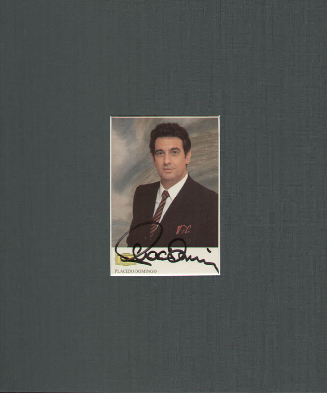 PLACIDO DOMINGO - AUTOGRAPHED SIGNED PHOTOGRAPH