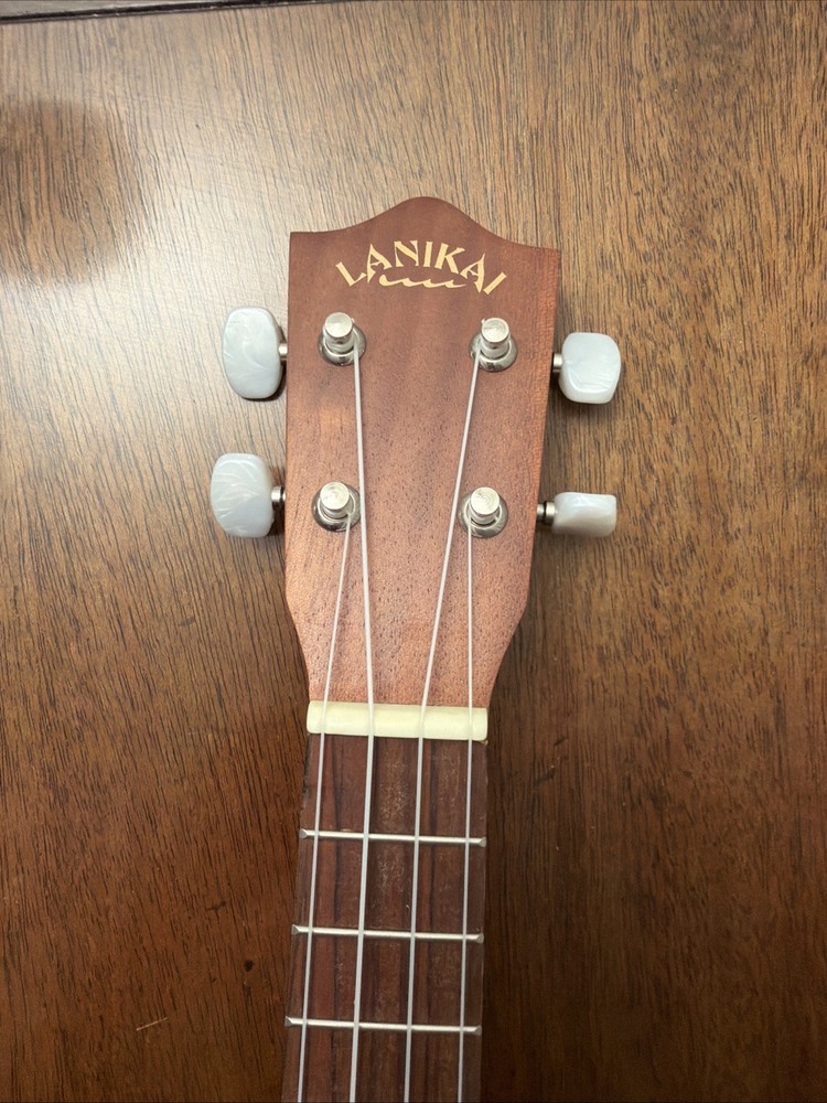 Lanikai Pineapple Ukulele Minty!