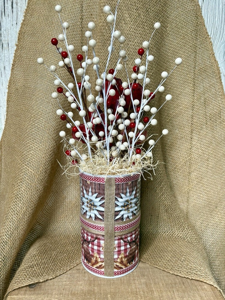 RC9 Valentines Day Decoupaged Recycled Tin Can Table Decor