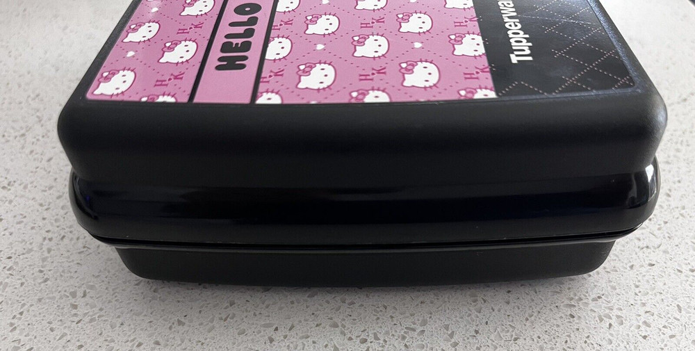 Sanrio Hello Kitty Tupperware Container Box 2013 Sandwich Box Pink & Black NEW