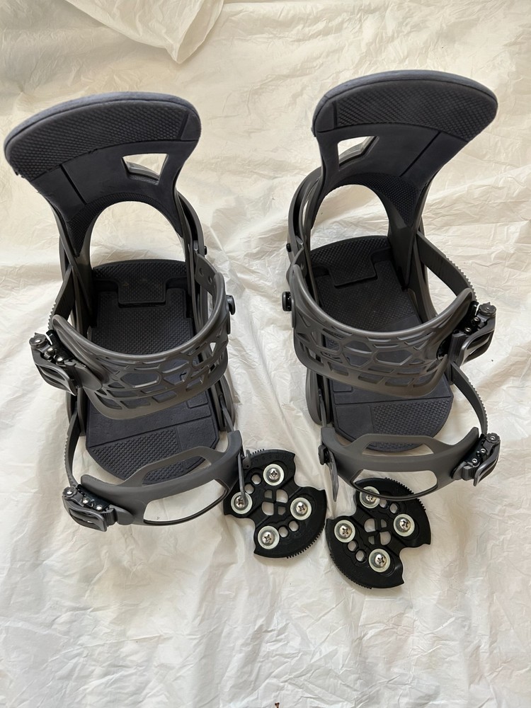 Burton Freestyle (FS) snowboard bindings – size Medium