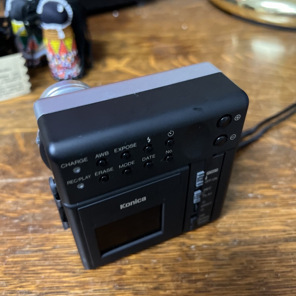 Konica Q-Mini Digital Camera