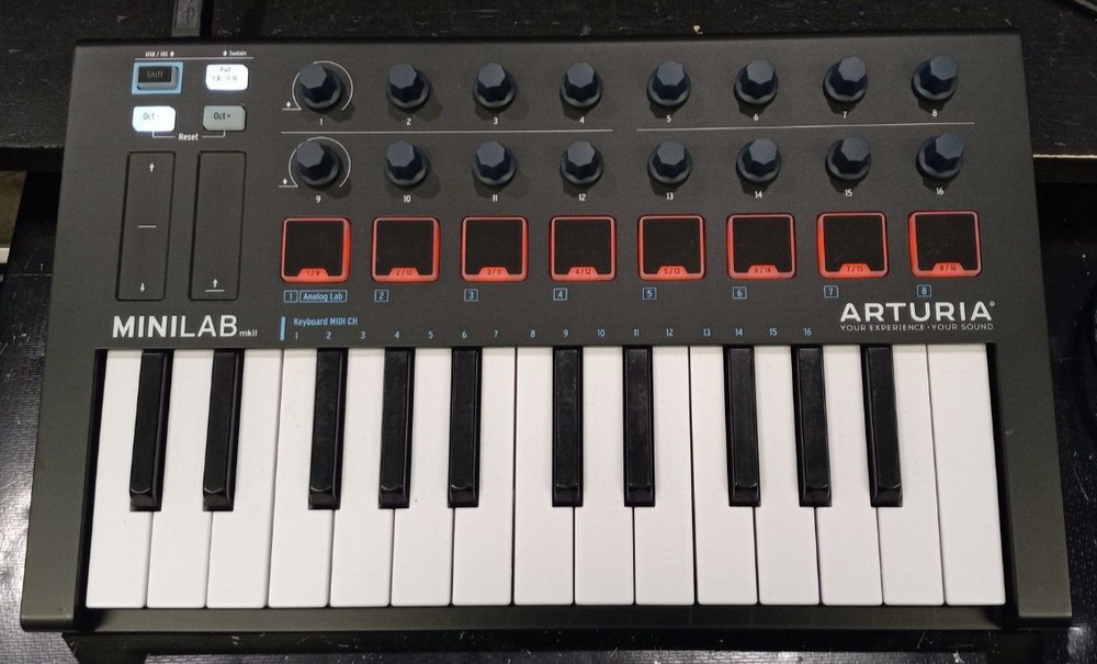 Arturia MiniLab MkII 25 Slim-key Controller