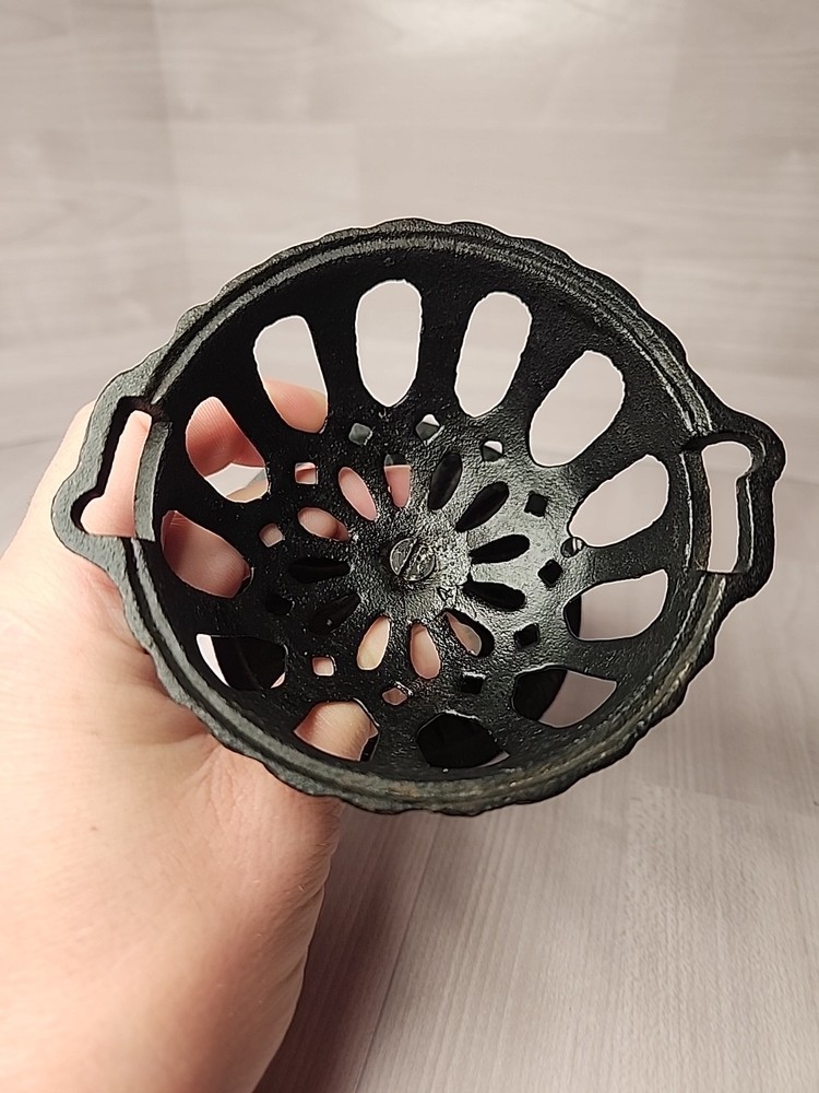 Vintage Cast Iron Yarn/String Holder, BOTTOM HALF ONLY
