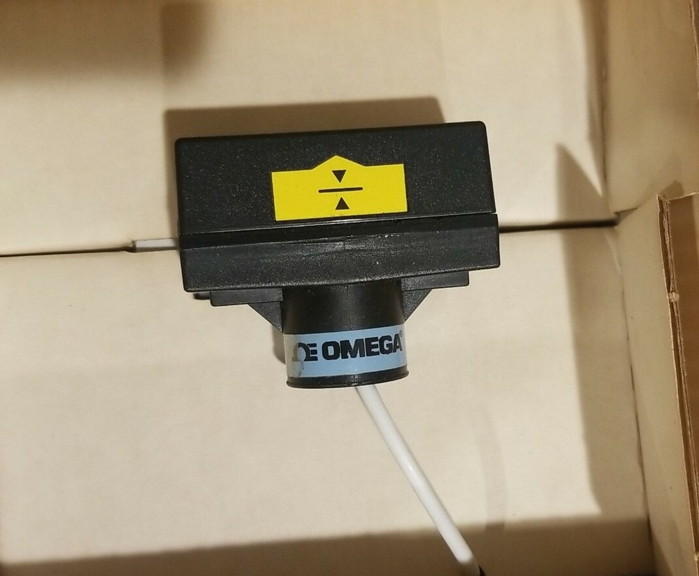 OMEGA LVP-51Non-Intrusive RF Capacitance Sensor