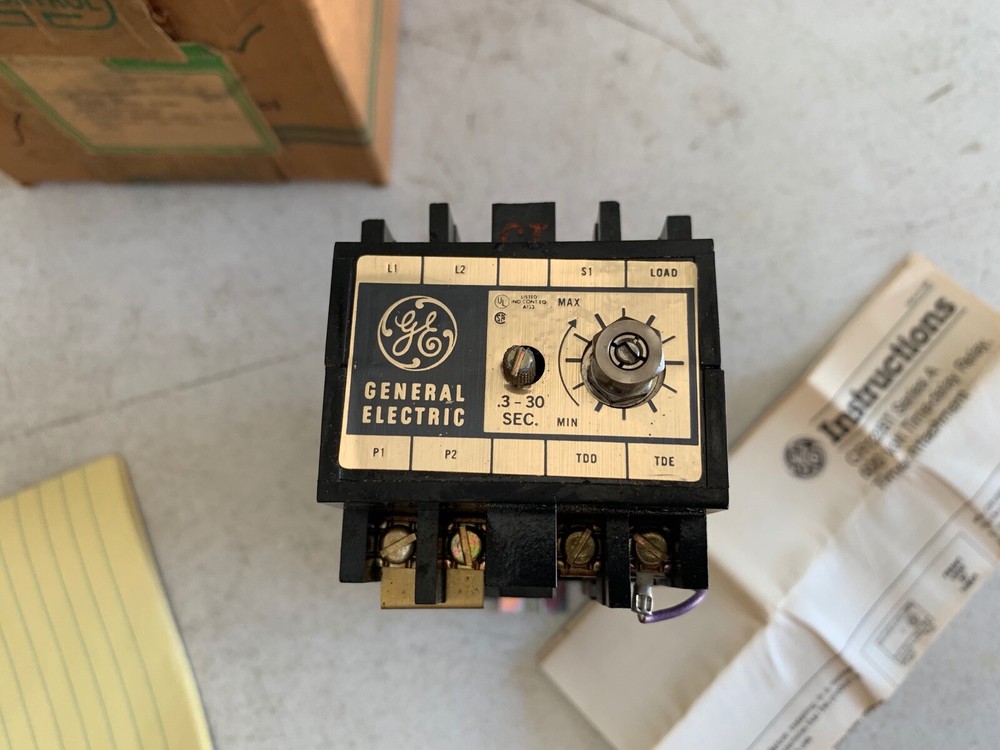 One (1) Genuine GE CR122BT08022B CT Solid State Timer .3-30 sec, NOS
