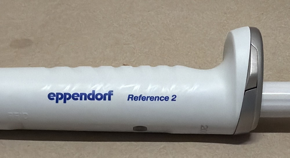 Eppendorf Reference 2 Manual Pipette Single 20-200 µL