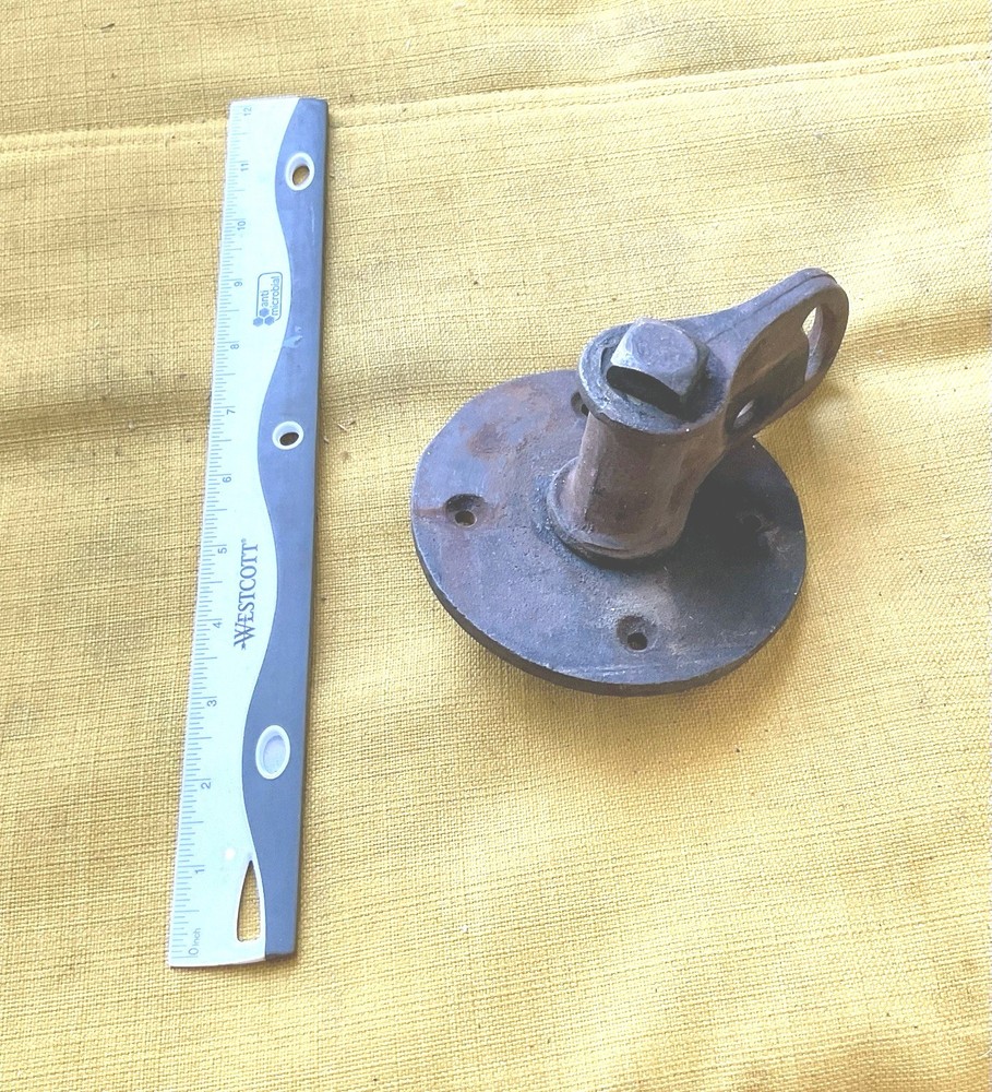 Antique Cast Iron Swivel Bracket