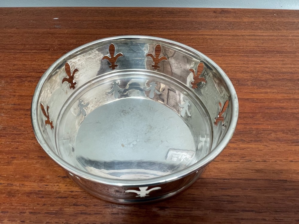 5" Round Silverplate Wine Coaster Pierced Fleur Di Lis Pattern