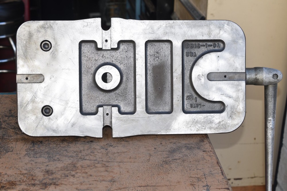 Kurt D810 vise