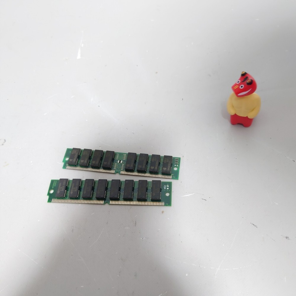 AKAI Sampler memory 32MB memory from AKAI Sampler CD3000XL 32MB memory