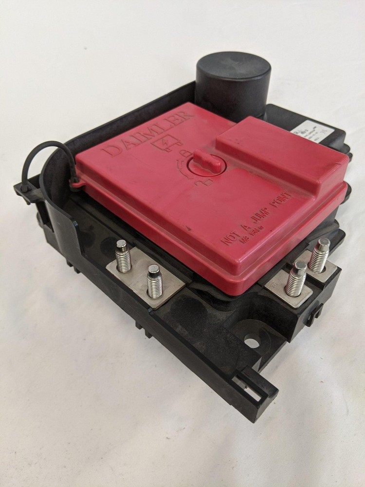 Freightliner Daimler Battery Cable Access Power Module - P/N A66-18651-008