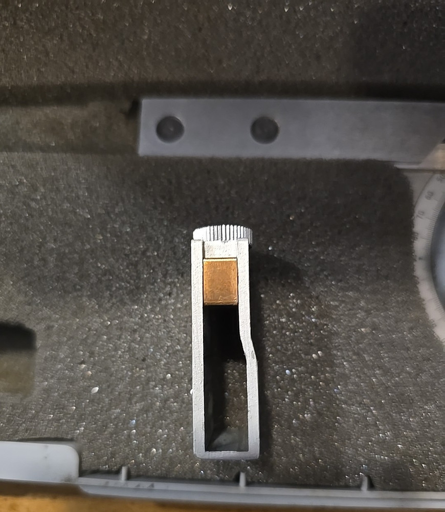 Mitutoyo Universal Bevel Protractor Model 6" Blade w/ case