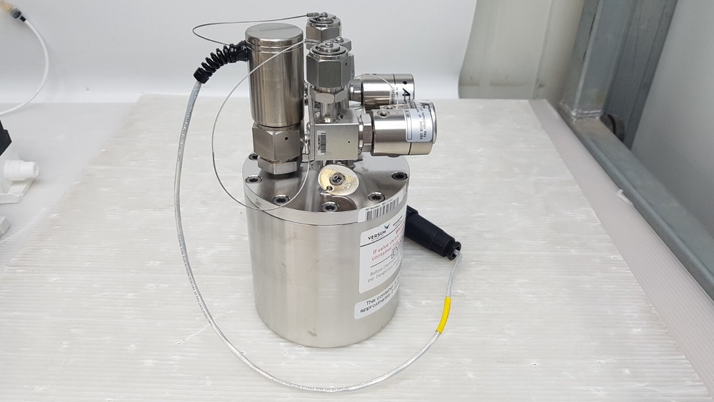 SCHUMACHER CONTAINER 2500-2370 B VERSUM MATERIALS