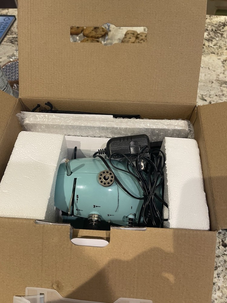 Magicfly Mini Sewing Machine