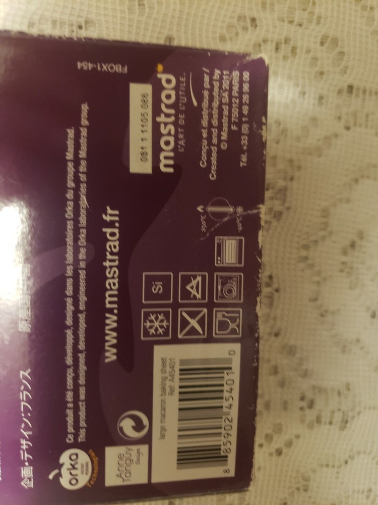 Mastrad MACARON Macaroon Baking Sheet Silicon ~ 18 Macaroon 12"x16" Pre-owned