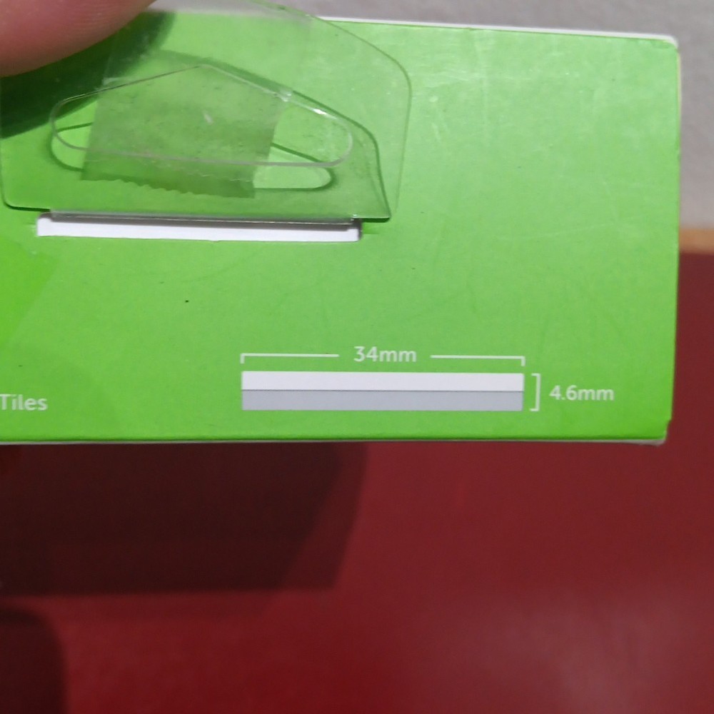 Tile Mate Bluetooth Smart Key/Wallet/Cellphone Item Tracker Finder 4 Pack White