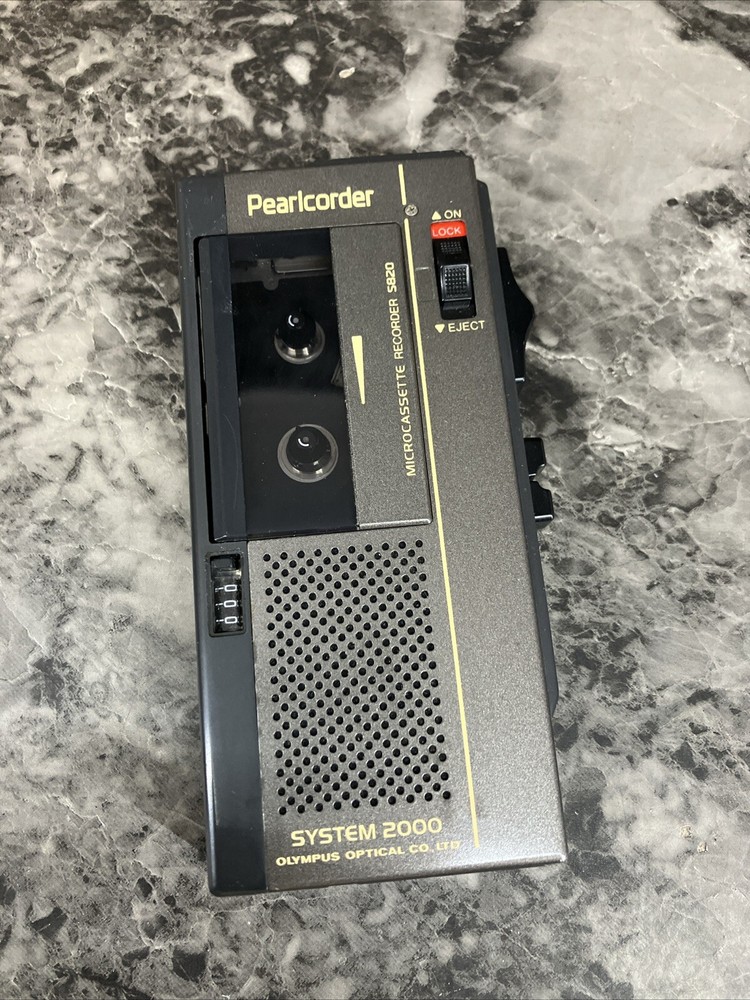 Pearlcorder S820 Olympus MicroCassette Recorder with Case System 2000