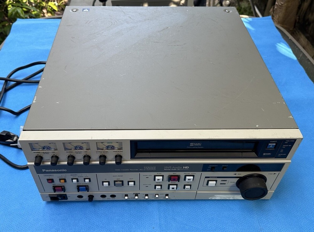 PANASONIC AG-7500 VIDEO CASSETE RECORDER. Great Condition!