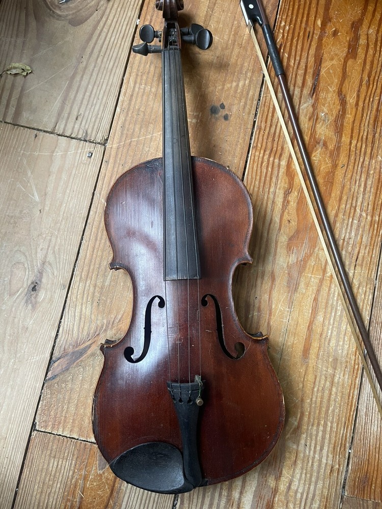 antique violin