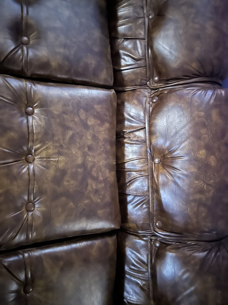Leather Couches With Tables