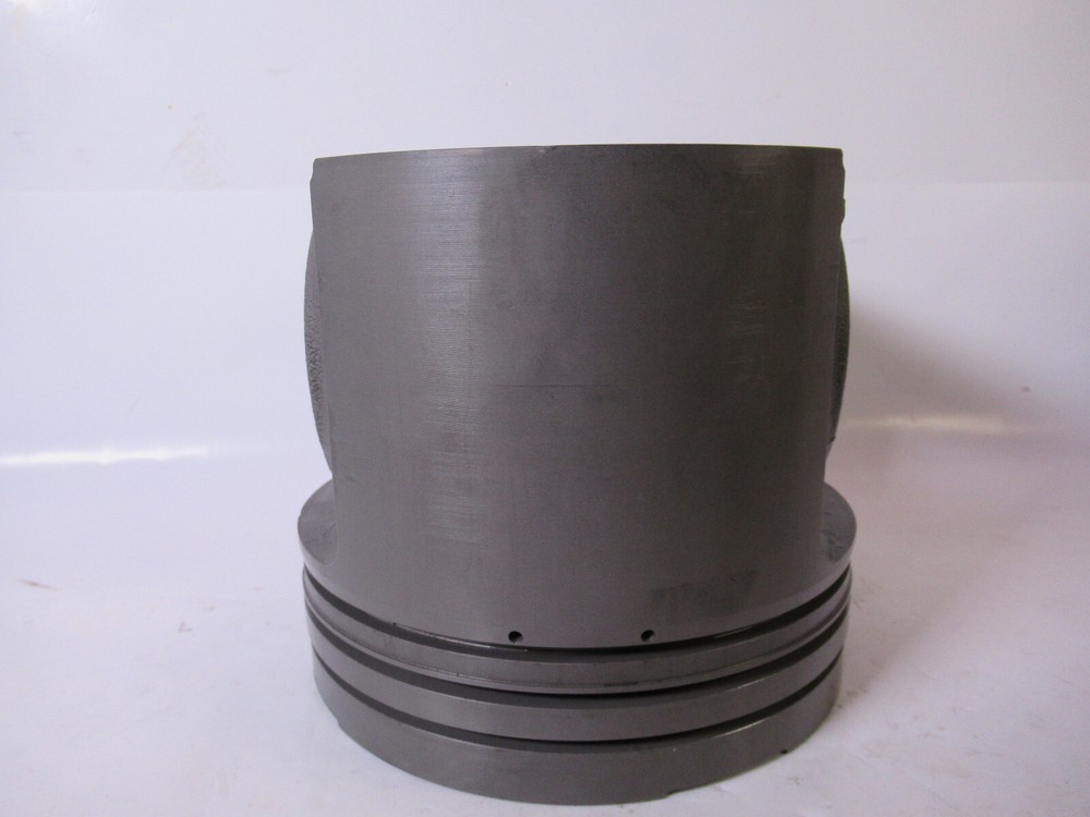 (1) New OPEN BOX for Cummins ENGINE PISTON 3638753
