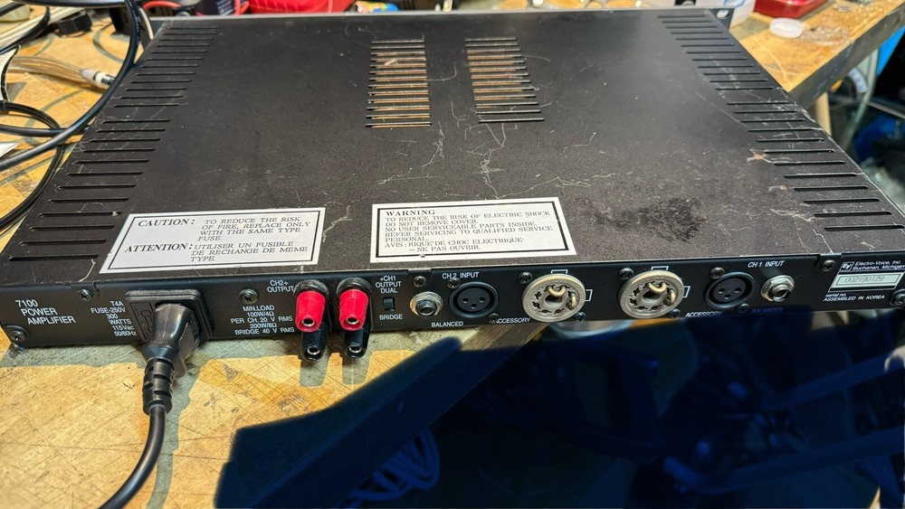 amplifier  EV 7100