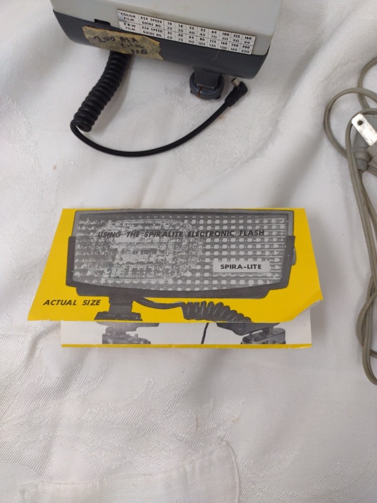 Vintage Spira-Lite Flash Unit With Cables Used