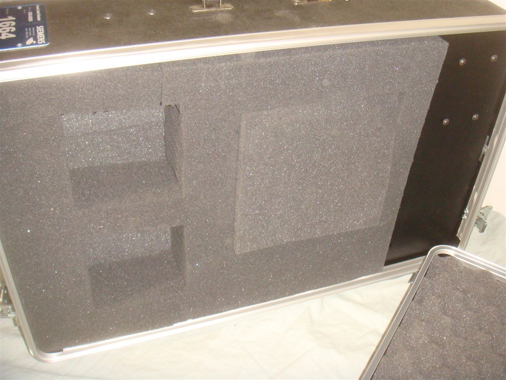 SIEMENS ACCESS CONTROL SIMULATOR/DISPLAY CASE WITH AR20M-MF & AR40S-MF READERS