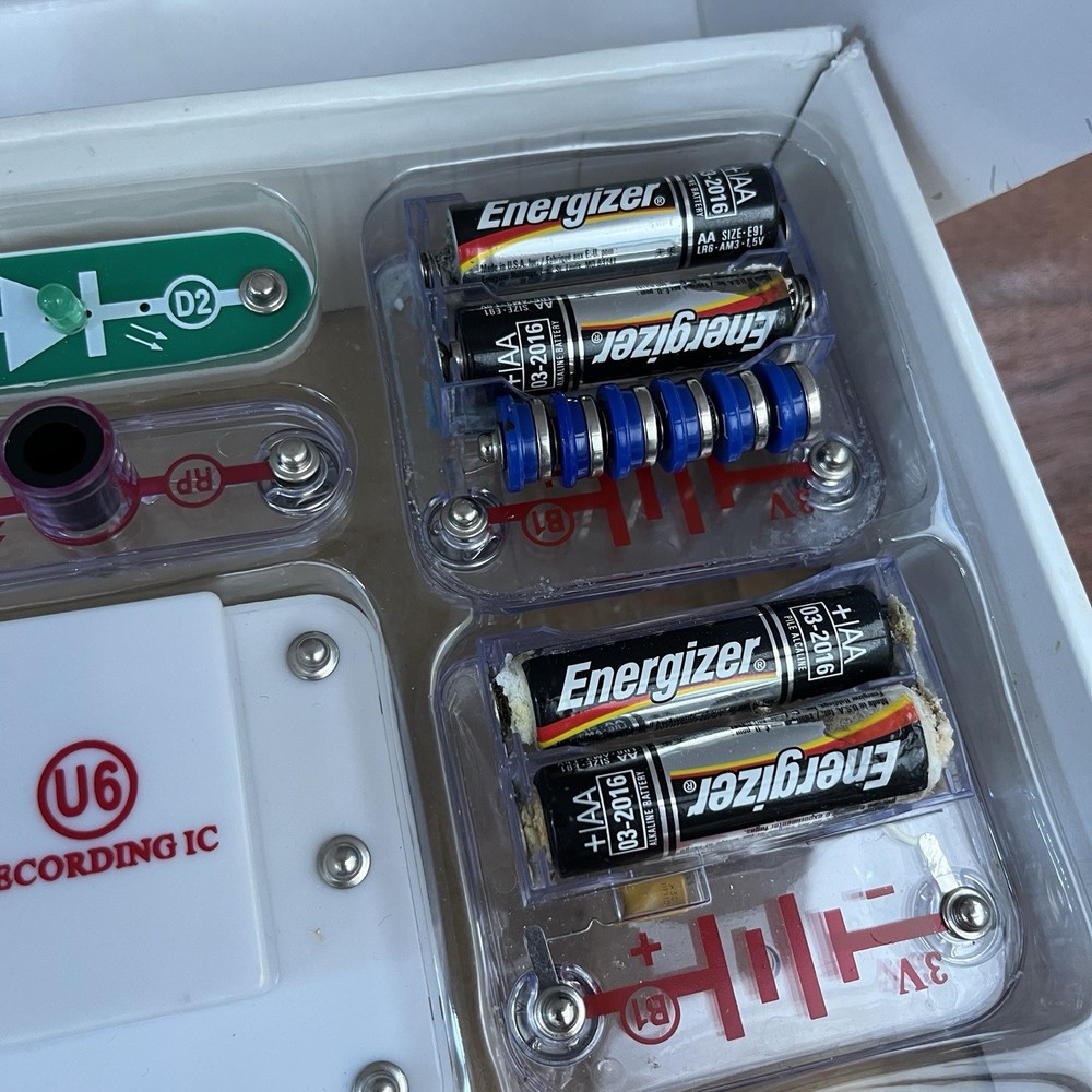 Elenco Electronics Snap Circuits Extreme 750 Experiments Kit