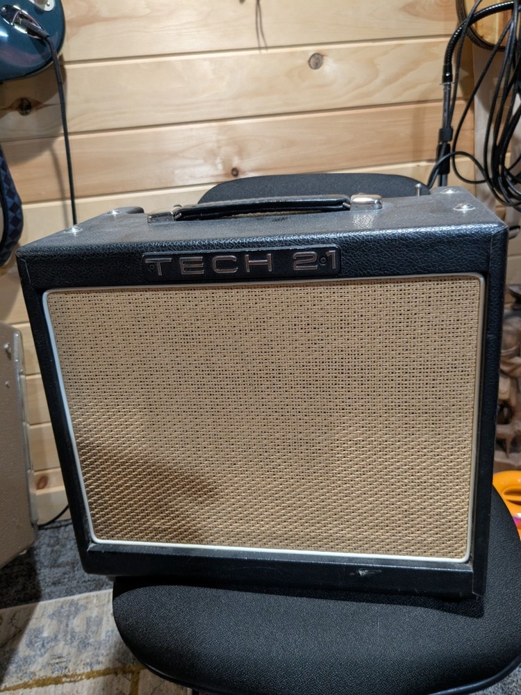 TECH 21 TRADEMARK 30 GUITAR AMP