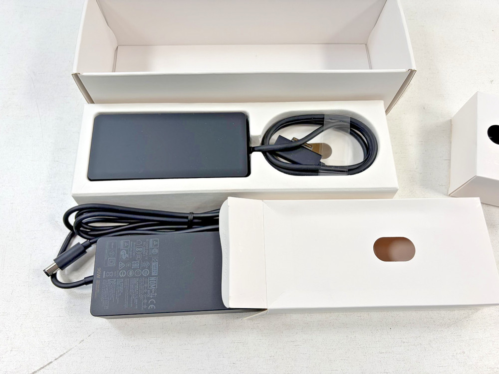 Microsoft Surface Dock Model 1661 PF3-00005 Docking Station Open Box